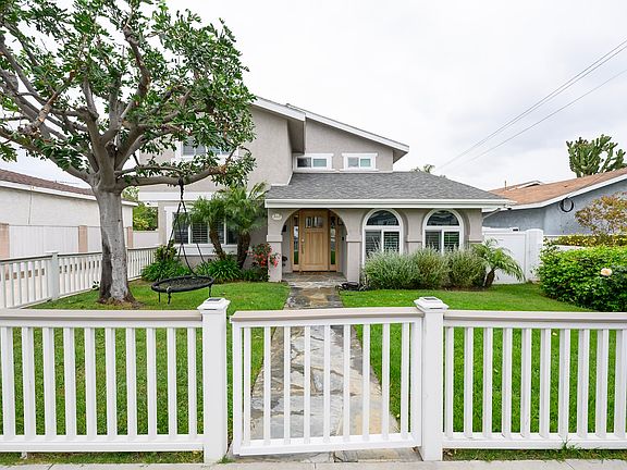 2nd image of 2107 Dufour Ave #A