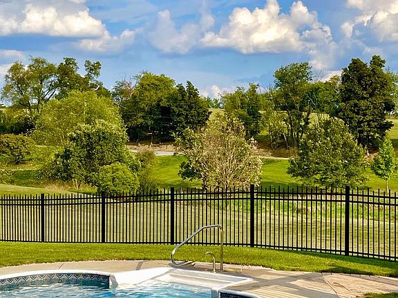 4th image of 865 Dry Run Rd