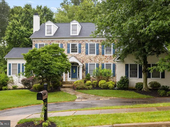 112 Charlestown Hunt Dr, Phoenixville, PA 19460