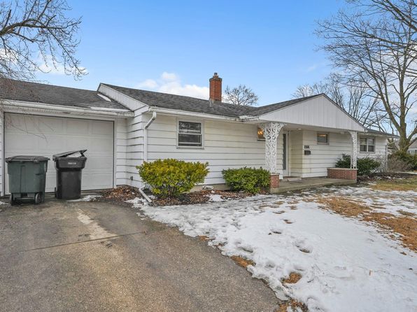 2306 Club Dr, South Bend, IN 46615