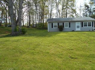 1114 Hickory Ln, King, NC 27021