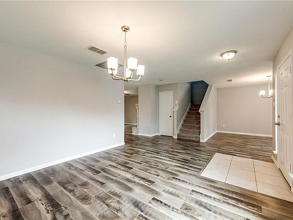 5th image of 4210 Glengate Dr