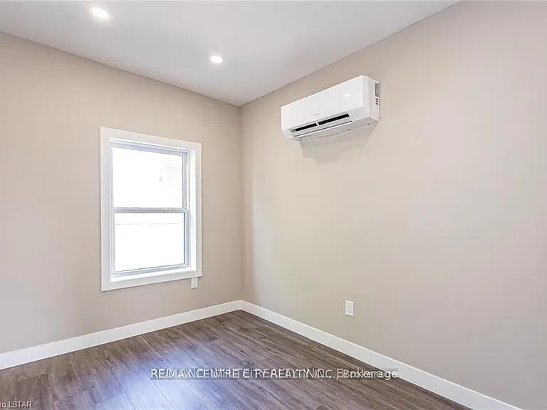 279 William St #2 — Photo 11