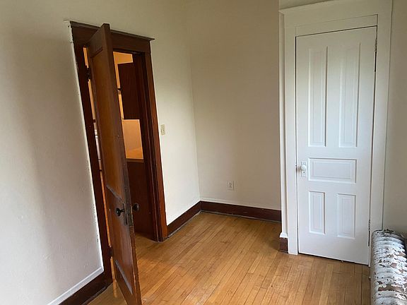 4th image of 1804 N Astor St #1