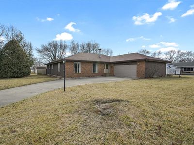 2247 Woodard Ln, Saint Joseph, IL, 61873