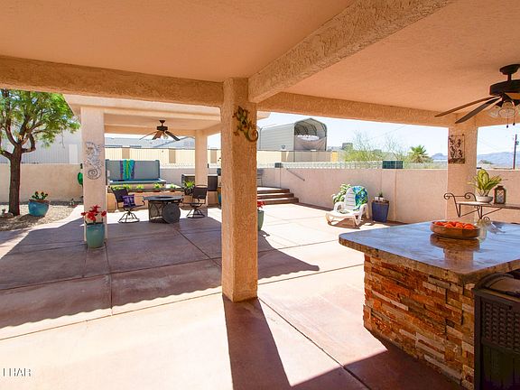3rd image of 3528 Bluegrass Dr