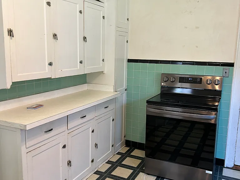 9 Adsit Ct — Photo 10