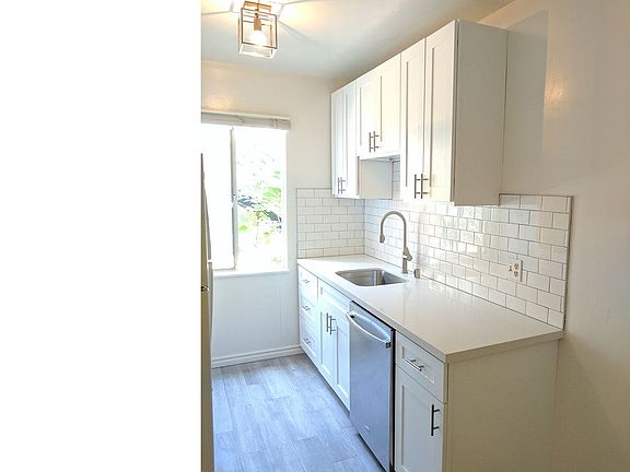 5th image of 1420 17th St APT 4