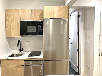 413 East 9th Street, #5B