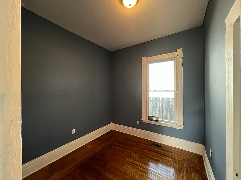 100 Davis St #1 — Photo 9