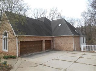 550 Normandy Ct, Pittsburgh, PA