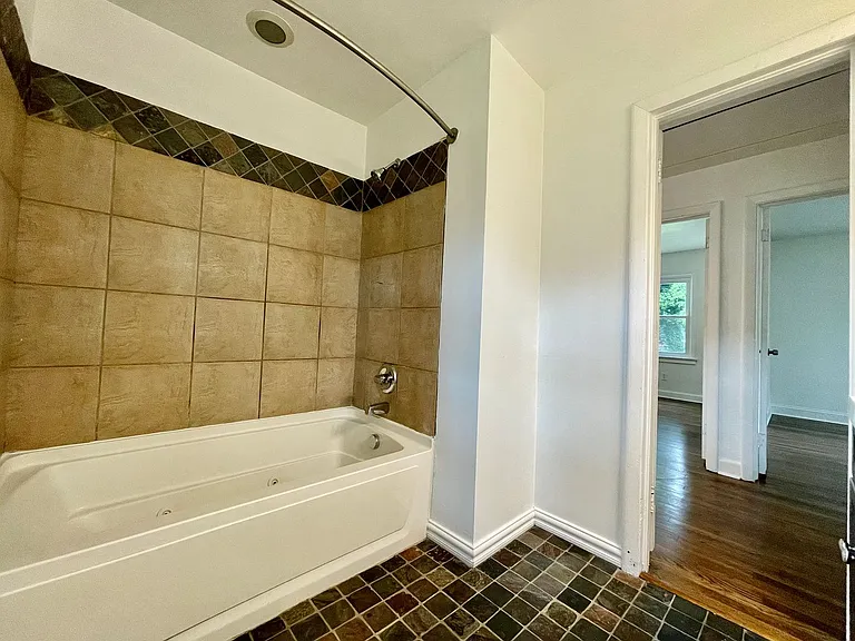 5621 Larry Ave — Photo 30