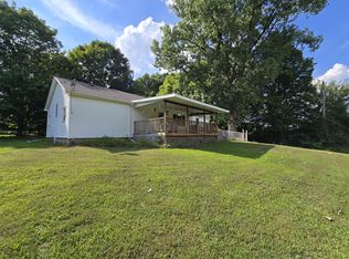 2520 S Sand Lake Rd, Hillsdale, MI 49242