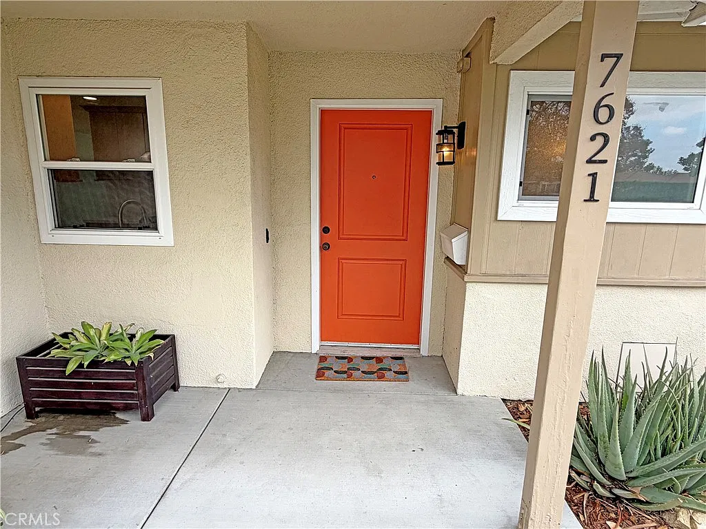 4 bed, 1352 sqft, $3,500 — Photo 3