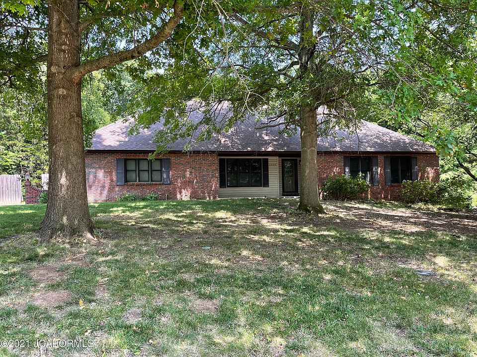 1st image of 2608 Cedarwood Ct