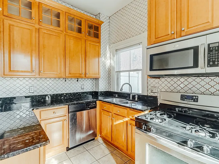 5 N Davis Ave — Photo 11