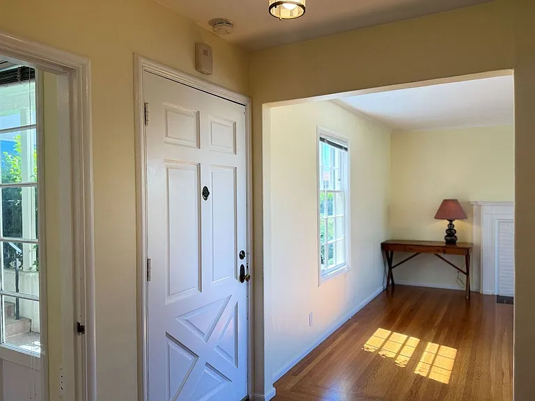 1739 Spruce St — Photo 12