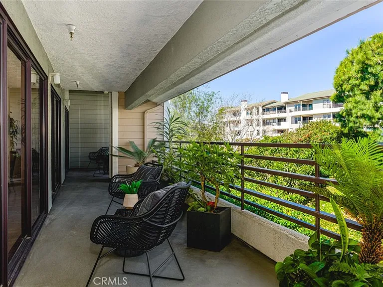 280 Cagney Ln #301 — Photo 57