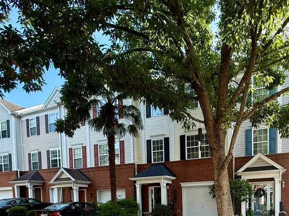 704 Calle Pl, Greenville, SC 29607