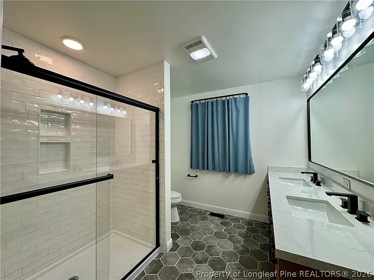 200 Horseshoe Dr — Photo 17