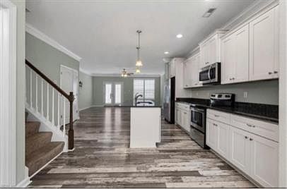 4th image of 928 Hillside Ave #10678211