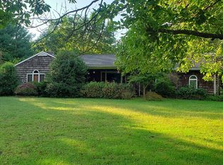 186 Woodward Rd, Manalapan, NJ 07726