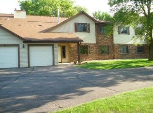 5 Fox Ridge Ct APT B, Saint Paul, MN 55118