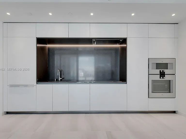 300 Biscayne Boulevard Way #3008W — Photo 6