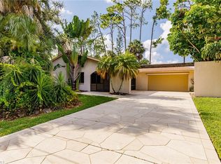 571 Piper Blvd, Naples, FL 34110