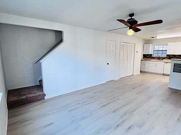 2nd image of 431 Cottonwood Dr