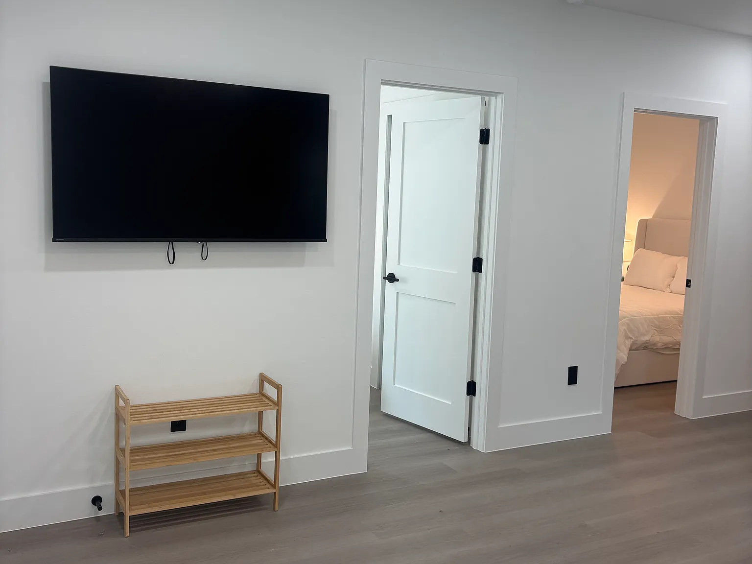 2 bed, 720 sqft, $2,200 — Photo 4