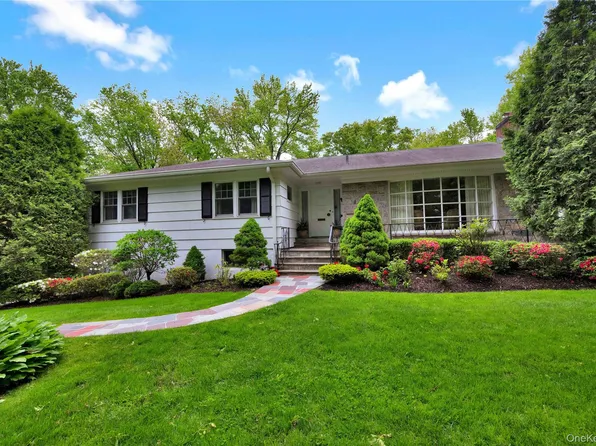 2 Bonnie Briar Lane, Larchmont, NY 10538