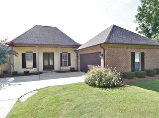 1741 Lake Circle Dr, Tupelo, MS 38801