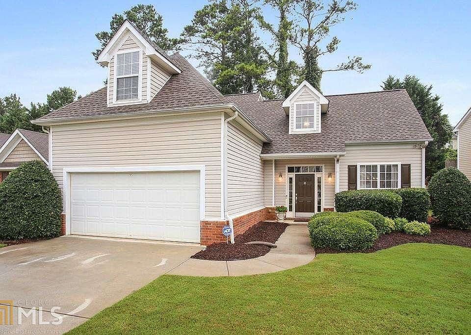 1st image of 2495 Lakebrooke Dr