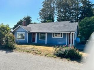 161 Salmon Harbor Rd, Smith River, CA 95567