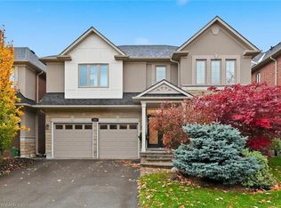 266 Admiral Dr, Oakville, ON L6L 0B9
