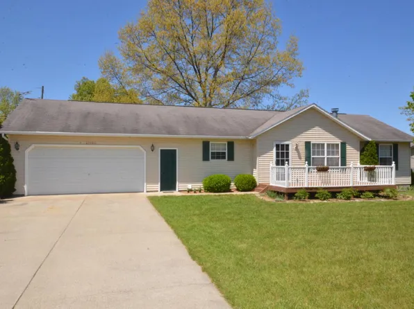 47160 County Road 665, Paw Paw, MI 49079