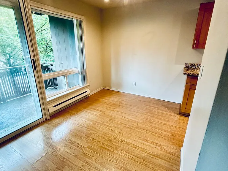3430 Renton Pl S — Photo 26