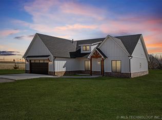 145 S 427th Rd, Pryor, OK 74361