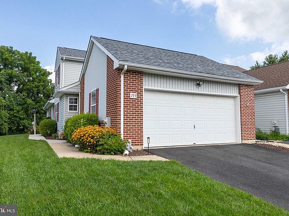 2nd image of 193 Steven Ln