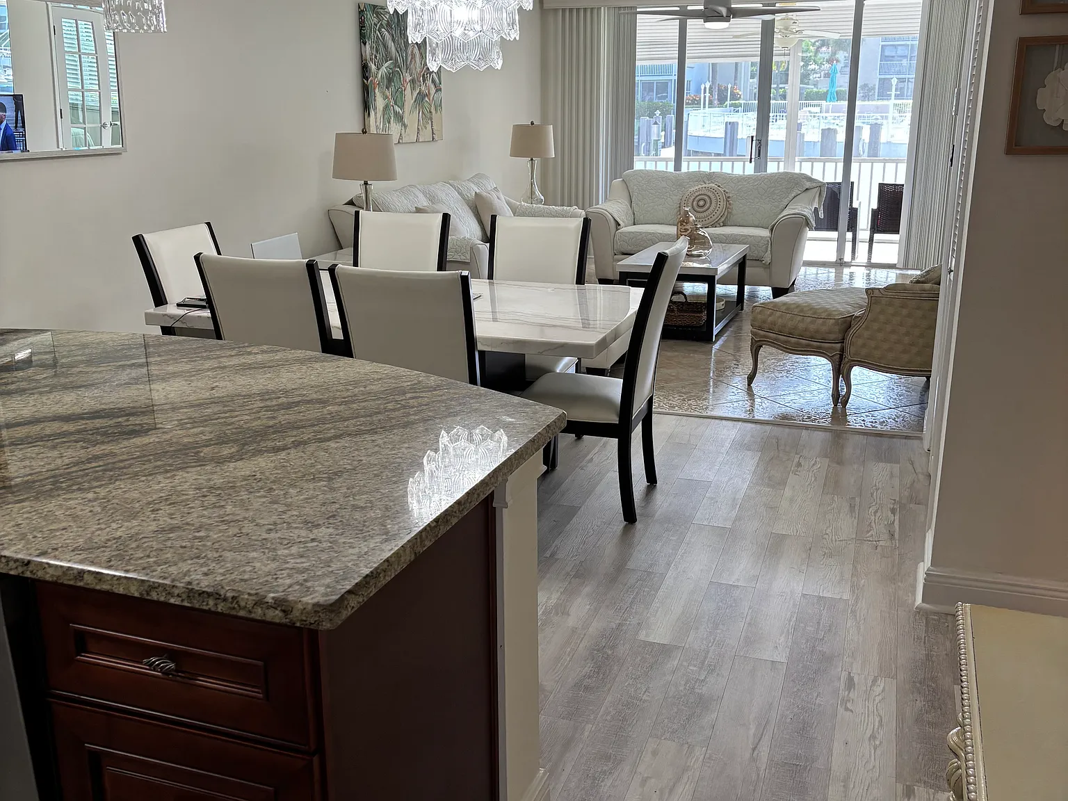 2 bed, 1200 sqft, $3,900 — Photo 3