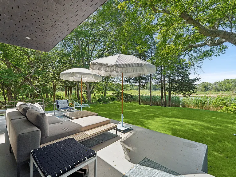 65 Fresh Pond Rd — Photo 24