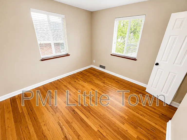 3622 Hudson St — Photo 8