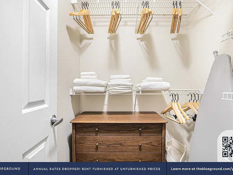 Walk-in Closet