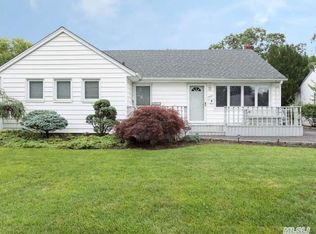 1506 Jackson Ave, East Meadow, NY 11554