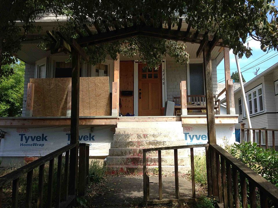 2nd image of 2708 NE 54th St
