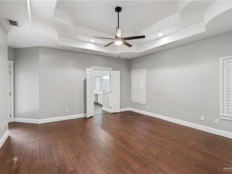 2510 May Ave — Photo 11