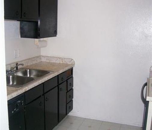 2nd image of 321 Evelyn Dr