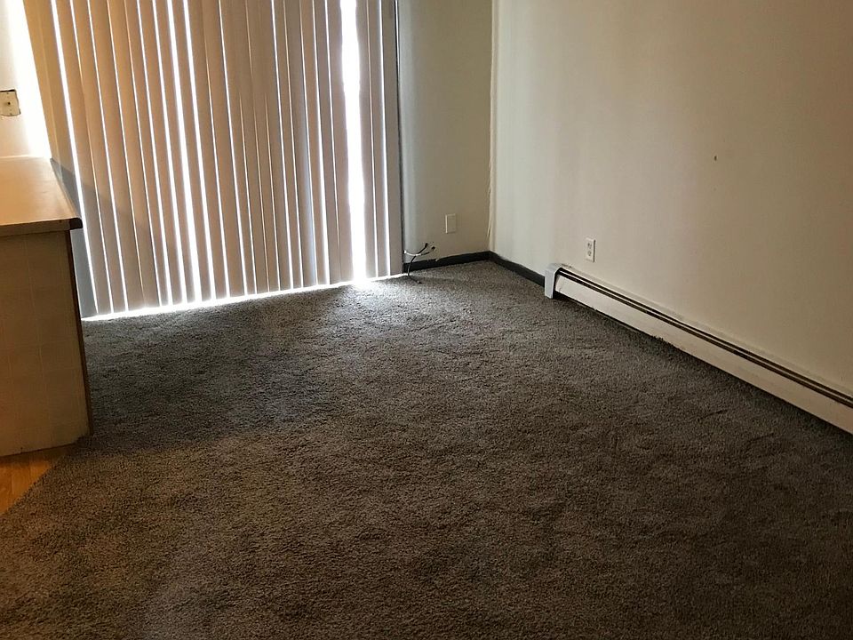 2nd image of 253 Franklin Ave #24
