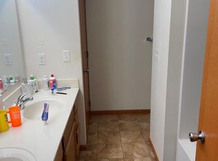 402 1/2 S Lucas St, Iowa City, IA 52240